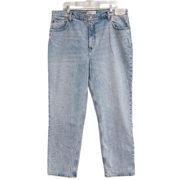 NWT Abercrombie And Fitch Womens Jeans Ultra High Rise 90s Straight Jean 34/18R - Picture 1 of 5